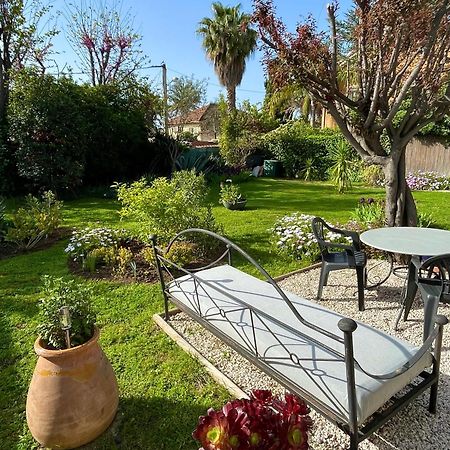 Appartement Rez De Villa Proche Port Et Plages De Sanary Esterno foto