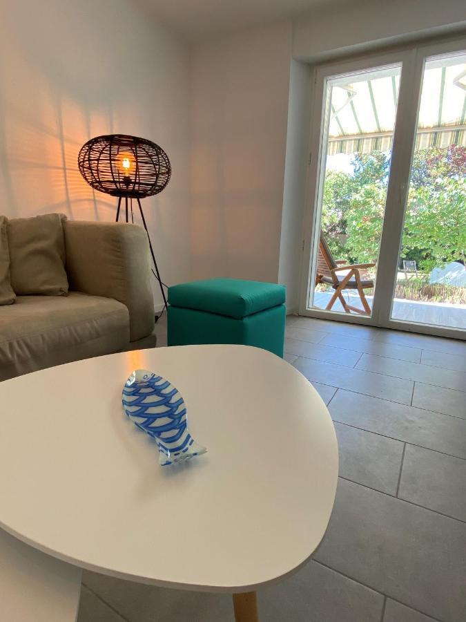 Appartement Rez De Villa Proche Port Et Plages De Sanary Esterno foto