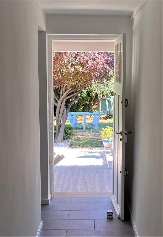 Appartement Rez De Villa Proche Port Et Plages De Sanary Esterno foto