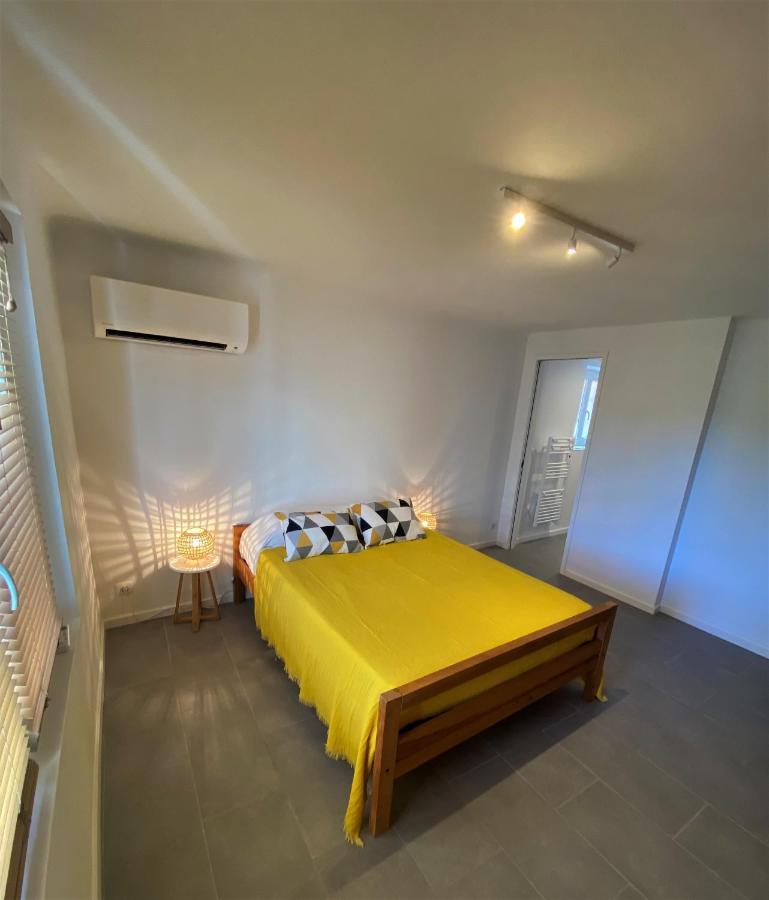 Appartement Rez De Villa Proche Port Et Plages De Sanary Esterno foto