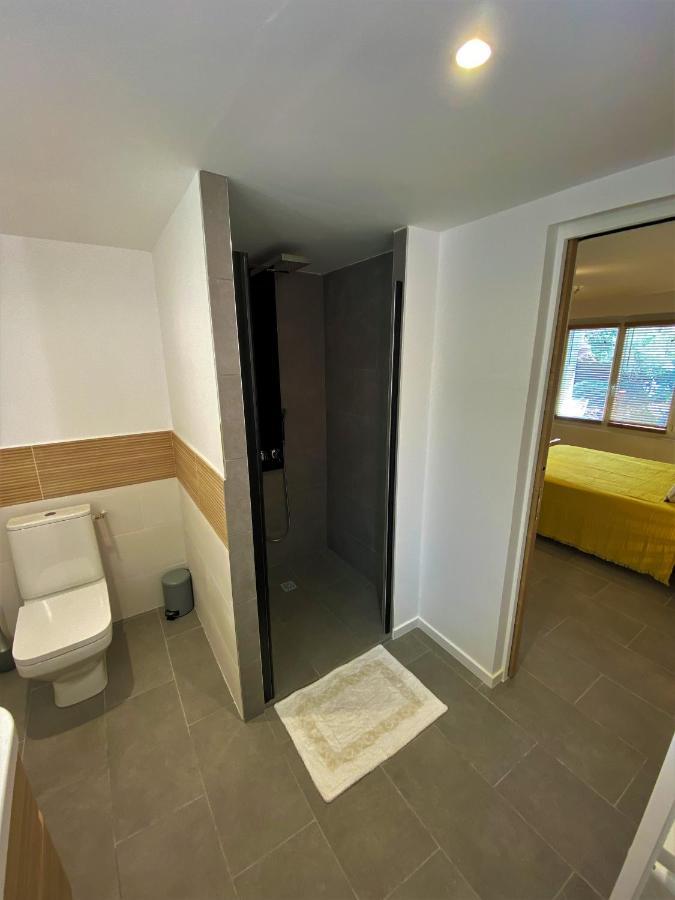 Appartement Rez De Villa Proche Port Et Plages De Sanary Esterno foto