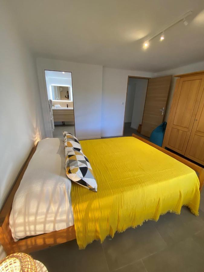 Appartement Rez De Villa Proche Port Et Plages De Sanary Esterno foto
