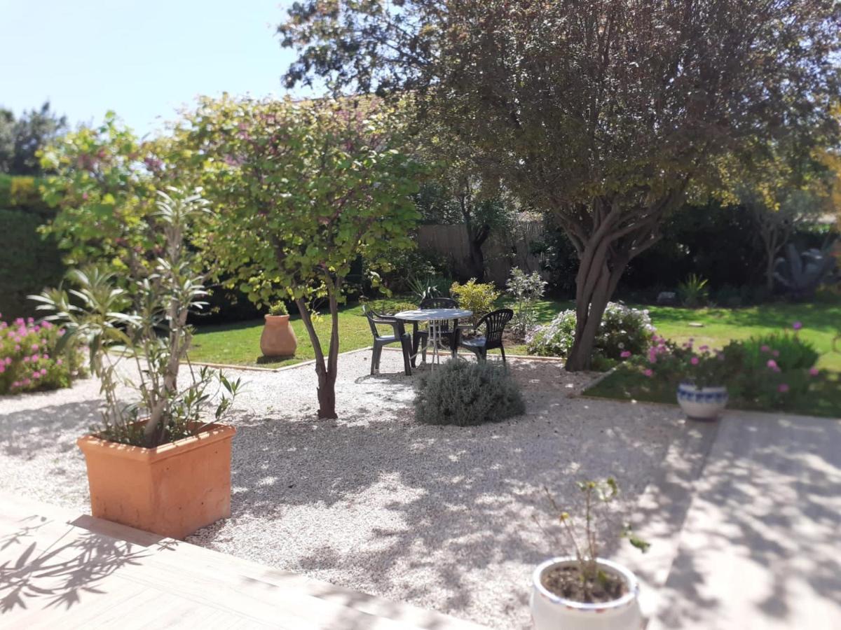 Appartement Rez De Villa Proche Port Et Plages De Sanary Esterno foto
