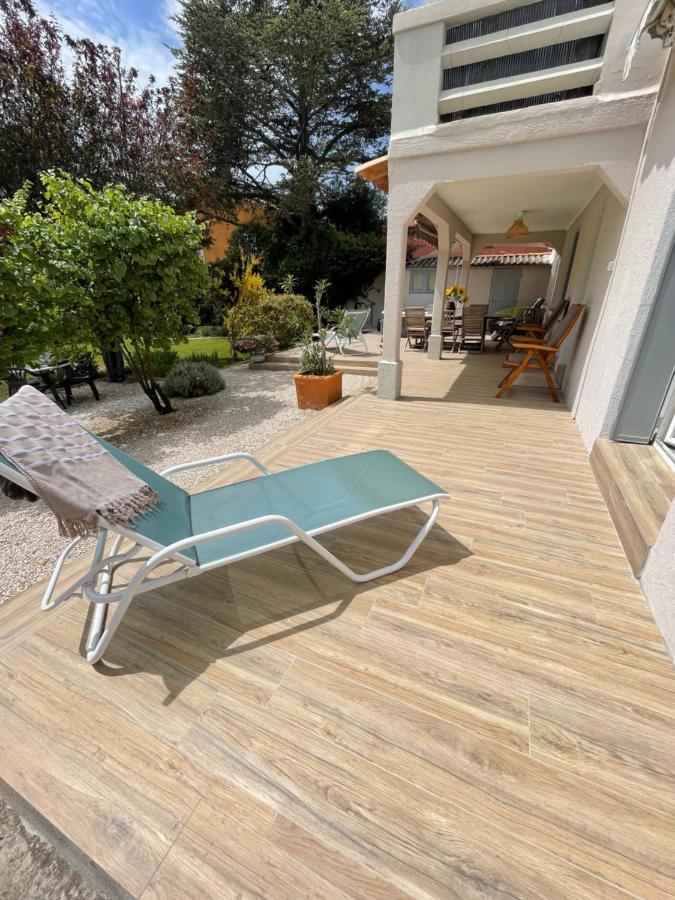 Appartement Rez De Villa Proche Port Et Plages De Sanary Esterno foto