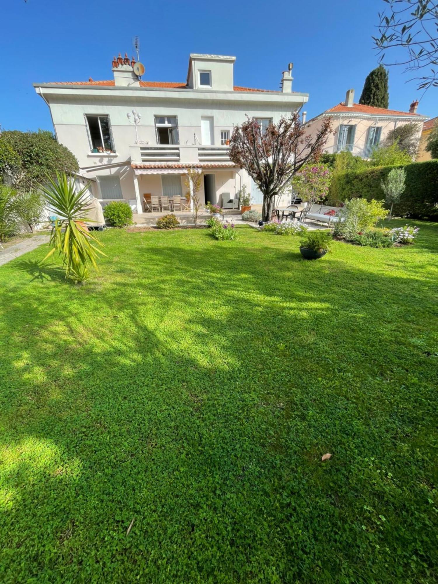 Appartement Rez De Villa Proche Port Et Plages De Sanary Esterno foto